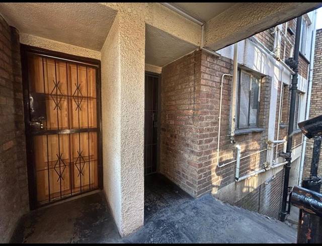 2 BEDROOM APARTMENT FOR SALE IN BOKSBURG
